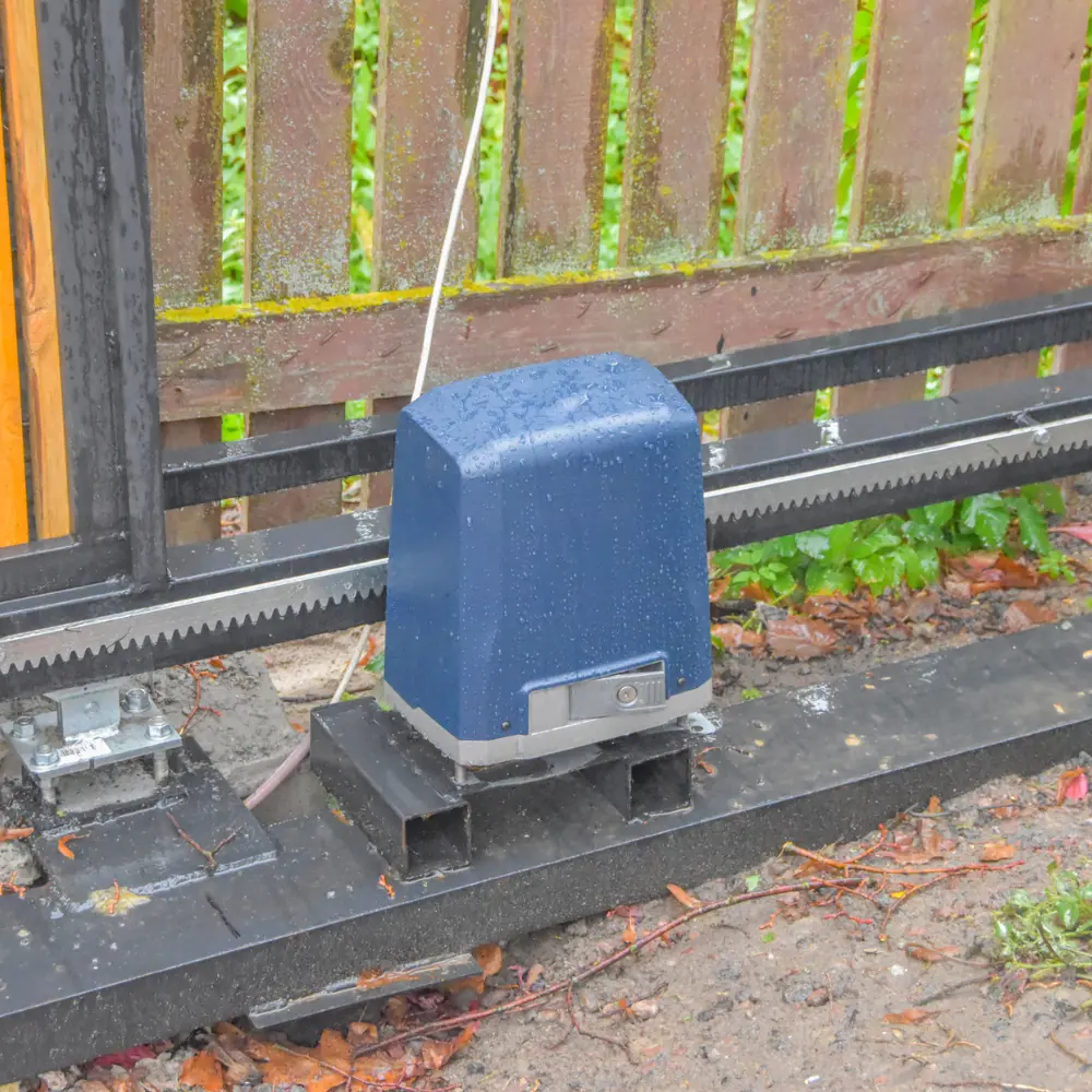 Batería y respaldo en un sistema de portón automático